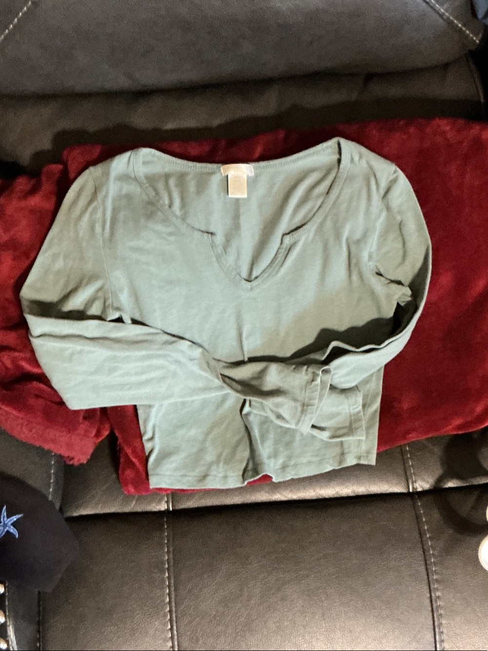 Bozzolo Sage Green V-Neck Long Sleeve Top